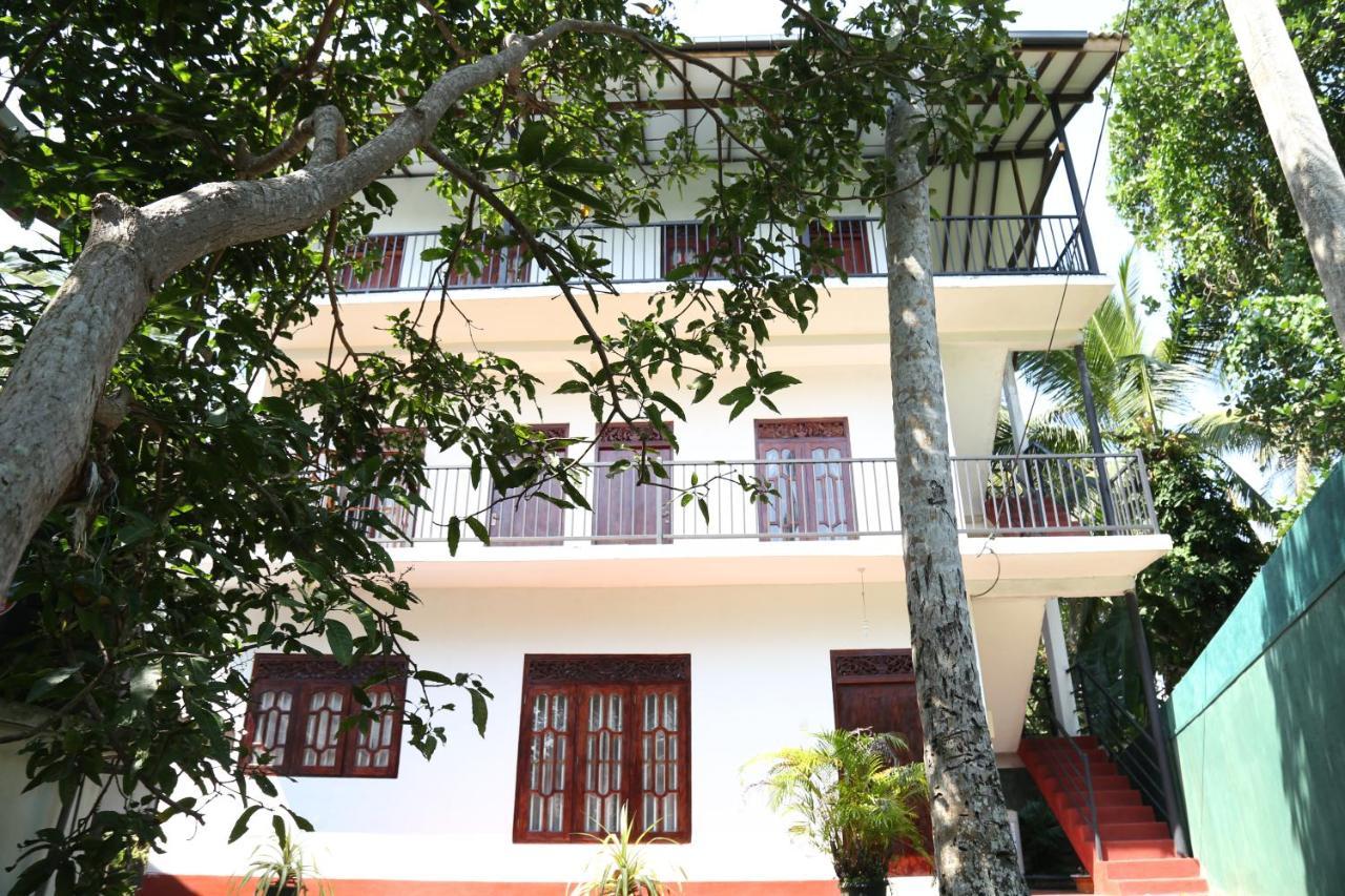 Sumudu Villa Хиккадува Экстерьер фото