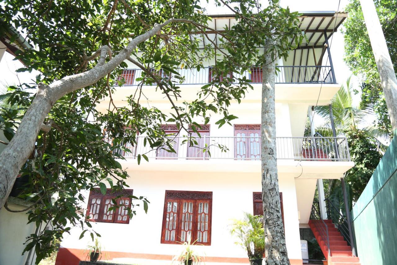 Sumudu Villa Хиккадува Экстерьер фото