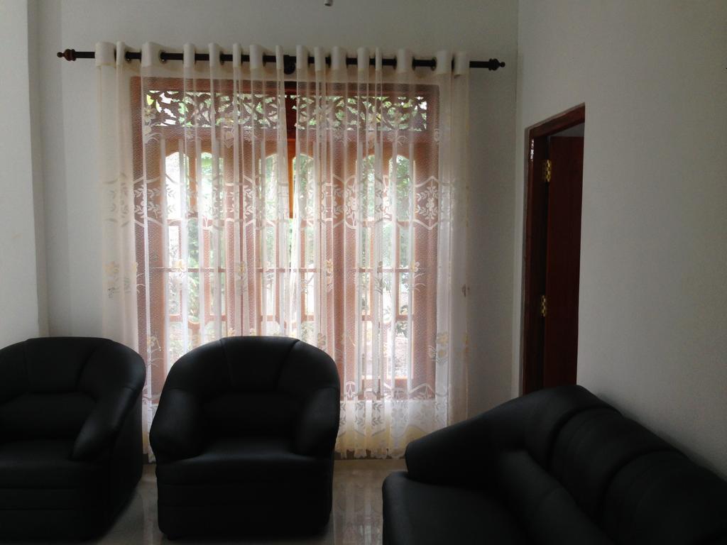 Sumudu Villa Хиккадува Экстерьер фото